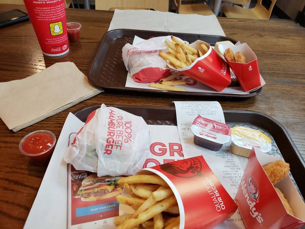 Wendys | restaurant | 3783 Cleveland Ave, Fort Myers, FL 33901, USA | 2399364409 OR +1 239-936-4409