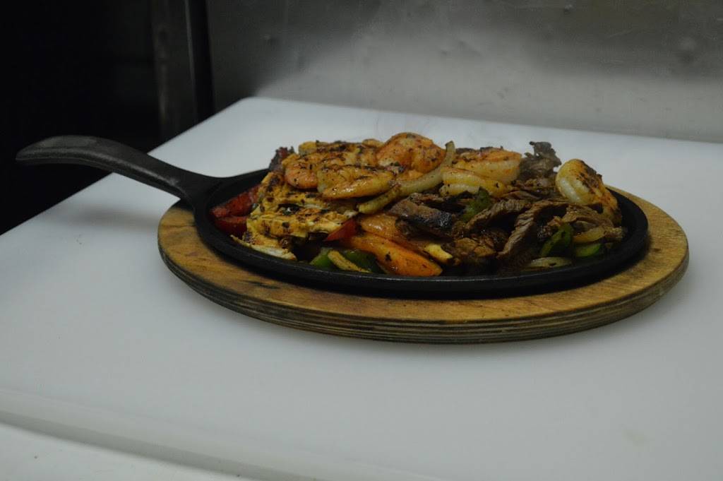 El Llano Restaurant | restaurant | 17 Smith St, Fairburn, GA 30213, USA | 7709642066 OR +1 770-964-2066