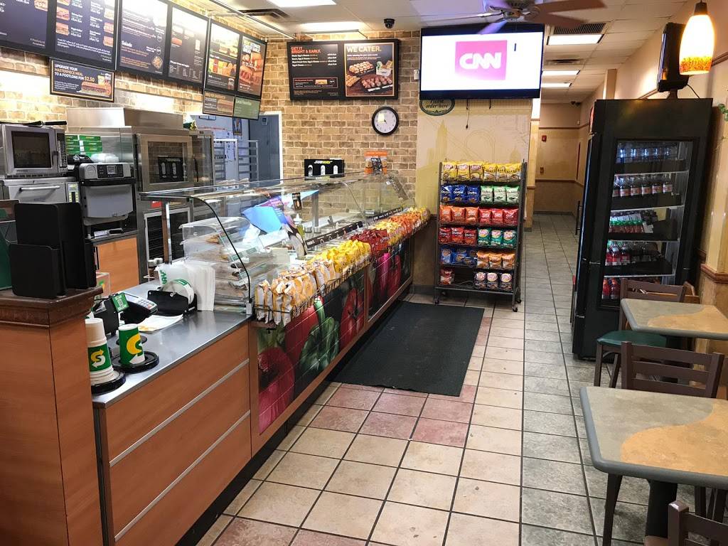 Subway | restaurant | 44 State St, Lynn, MA 01901, USA | 7815953333 OR +1 781-595-3333