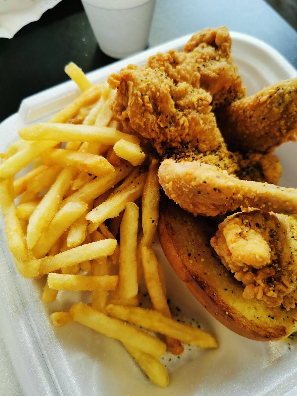 Chicken Lit Tenders & Wings | restaurant | 931 E Ogden Ave, Naperville, IL 60563, USA | 6304709143 OR +1 630-470-9143