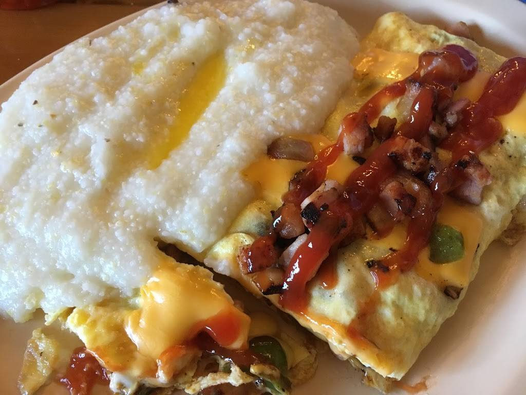 Famous Amos Restaurant | restaurant | 10339 San Jose Blvd, Jacksonville, FL 32257, USA | 9042686159 OR +1 904-268-6159