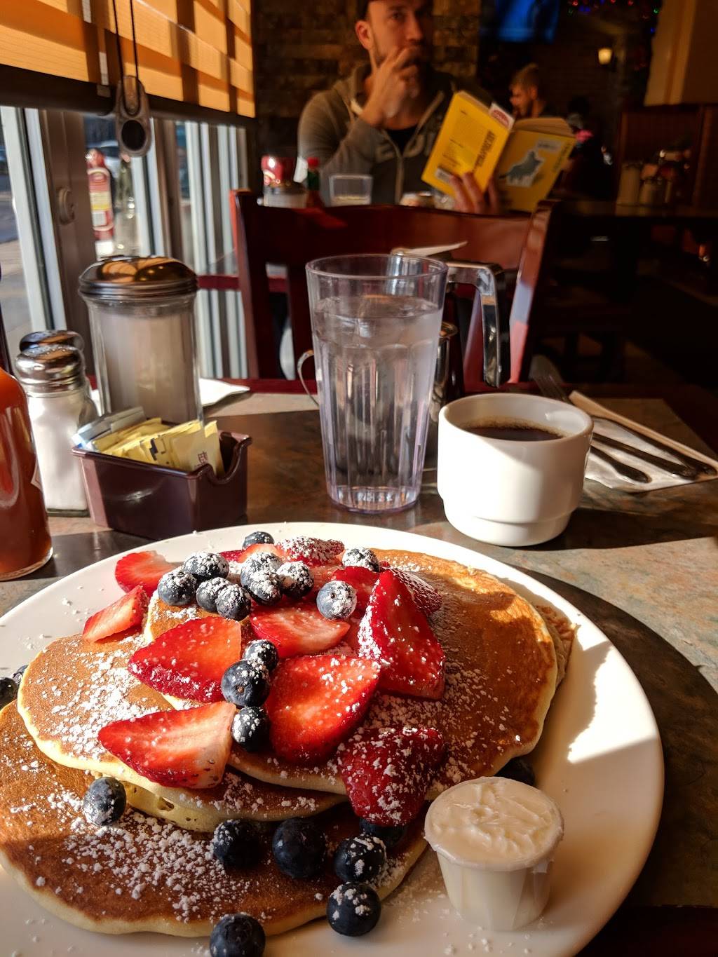 Bus Stop Diner | restaurant | 3341 Broadway, New York, NY 10031, USA | 2126902150 OR +1 212-690-2150