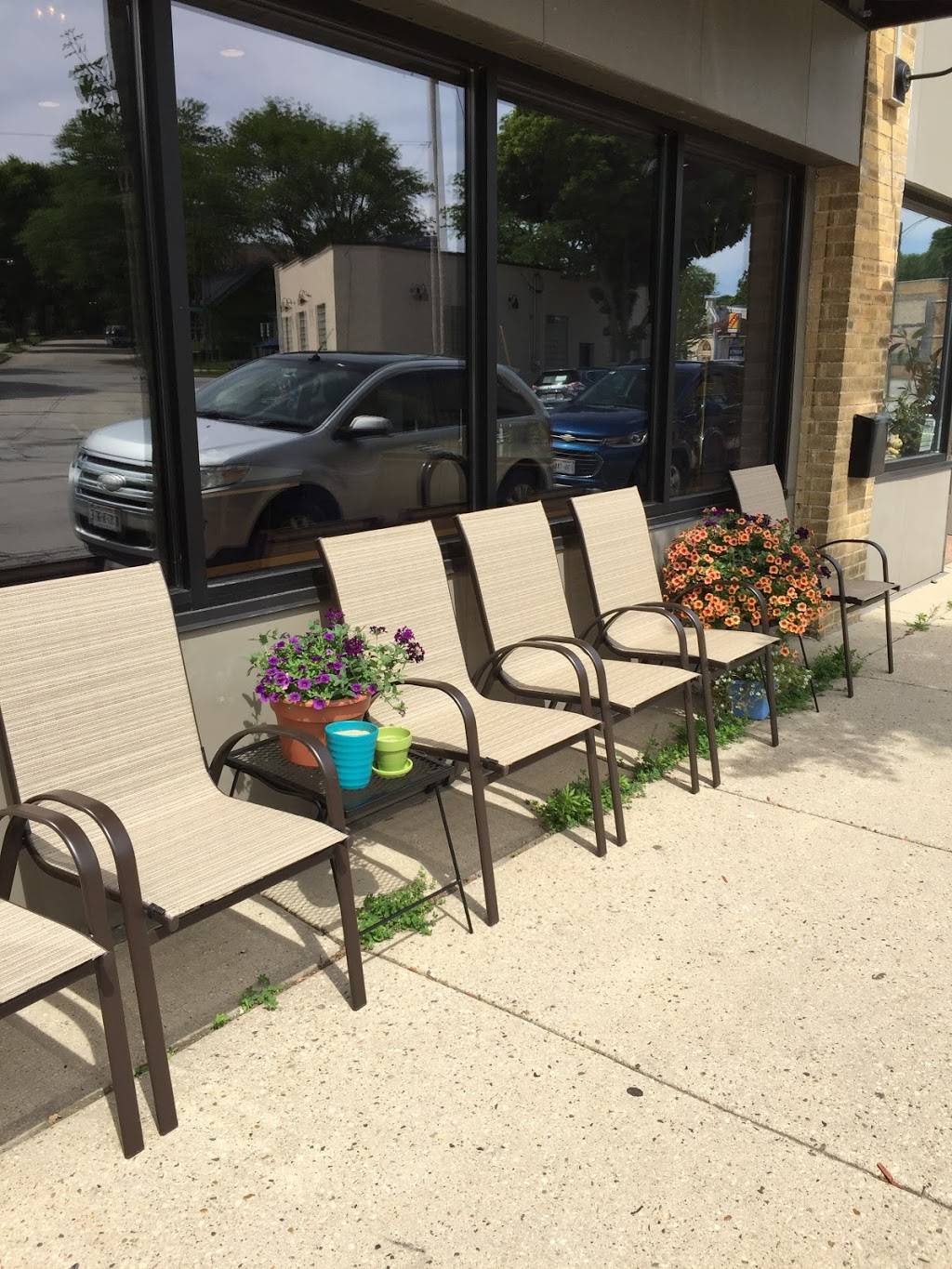 Little Cancun (Bayview) | restaurant | 3040 S Delaware Ave, Milwaukee, WI 53207, USA | 4147635113 OR +1 414-763-5113