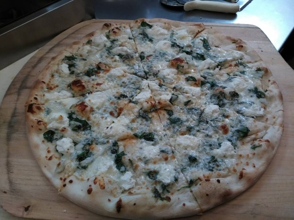 Florios Italian Restaurant & Grille | restaurant | 7300 S 13th St, Lincoln, NE 68512, USA | 4024235576 OR +1 402-423-5576