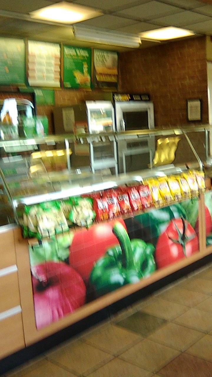 Subway | restaurant | N Amhurst, Hwy 411, Englewood, TN 37329, USA | 4238875677 OR +1 423-887-5677