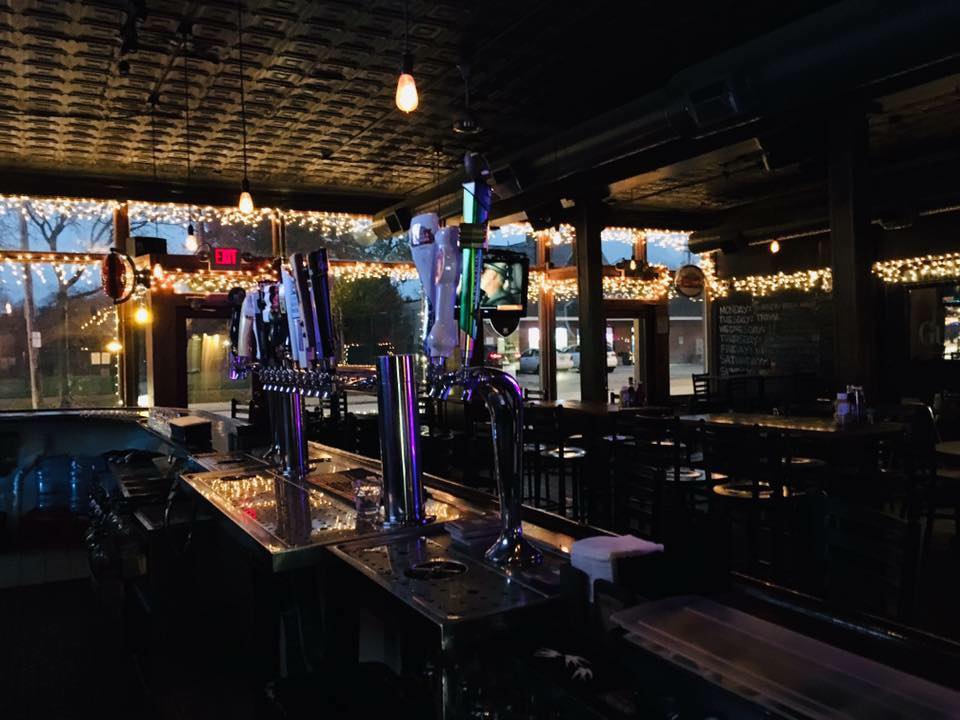 Plank Road Tavern | restaurant | 16719 Detroit Ave, Cleveland, OH 44107, USA | 2162215900 OR +1 216-221-5900