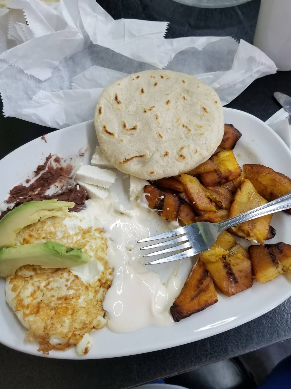 Cuchifrito Restaurant | restaurant | 2104 Old Lexington Rd, Winston-Salem, NC 27107, USA | 3367717777 OR +1 336-771-7777