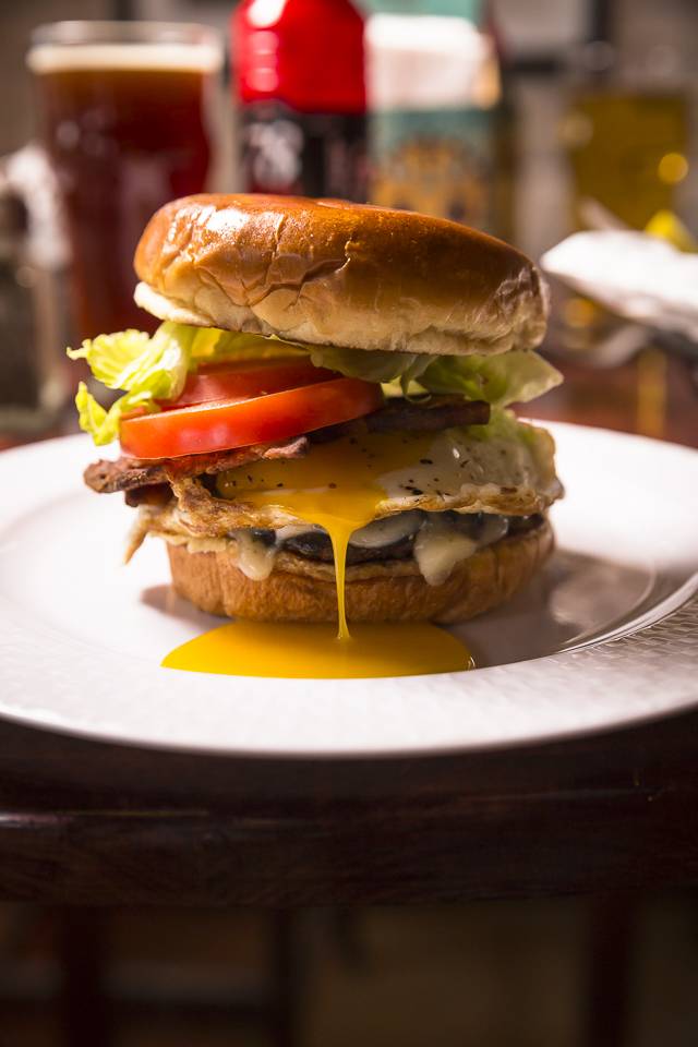 Rockys Bar & Grill | restaurant | 633 Ottawa Ave NW, Grand Rapids, MI 49503, USA | 6163562346 OR +1 616-356-2346