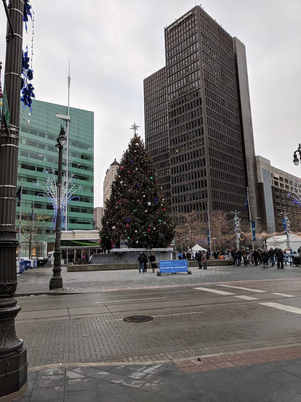 Parc | restaurant | 800 Woodward Ave, Detroit, MI 48226, USA | 3139227272 OR +1 313-922-7272