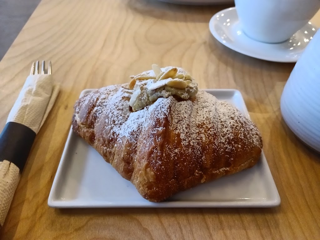 Daily Grinds | cafe | 6750 Gaylord Pkwy Ste. 130, Frisco, TX 75034, USA | 4697773200 OR +1 469-777-3200