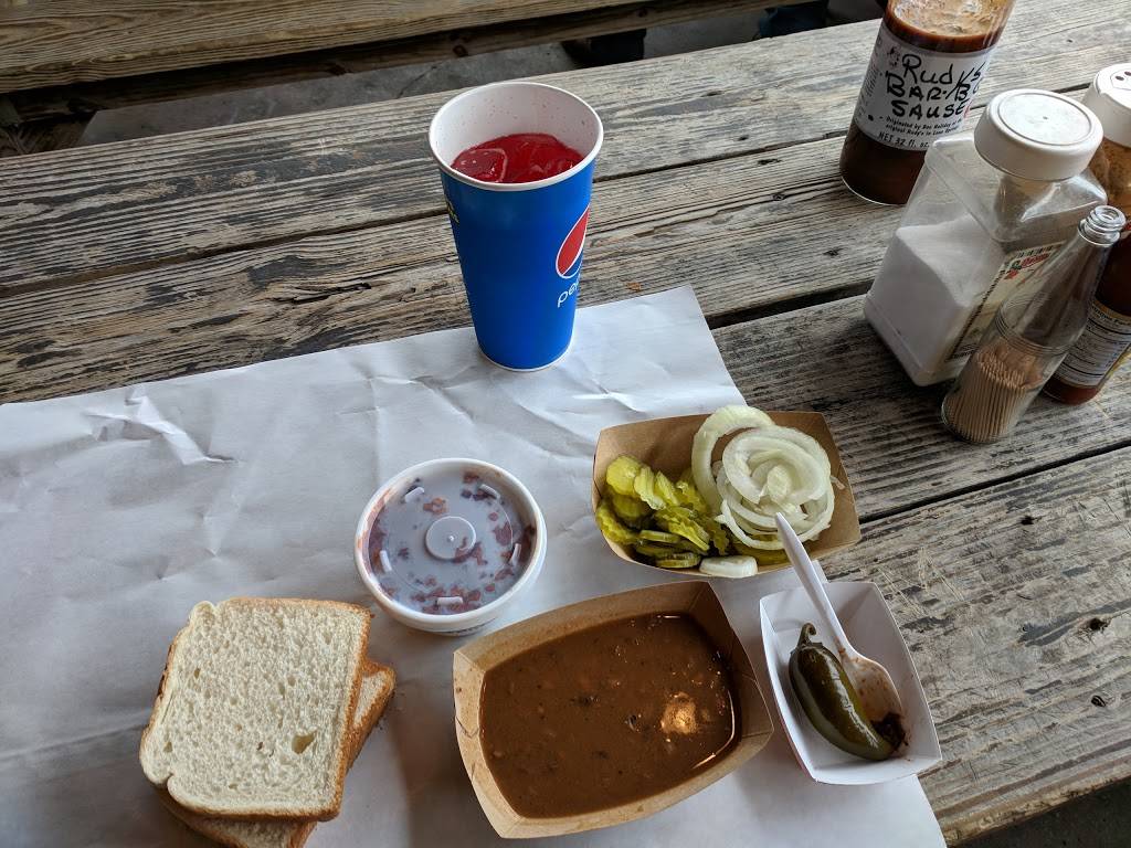 Leon Springs BBQ - The Original Rudys" | restaurant | 24152 I-10, San Antonio, TX 78257, USA | 2106537839 OR +1 210-653-7839