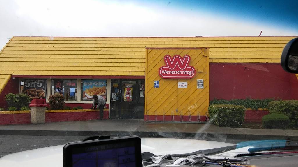 Wienerschnitzel | restaurant | 5980 Stockton Blvd, Sacramento, CA 95824, USA | 9164284253 OR +1 916-428-4253