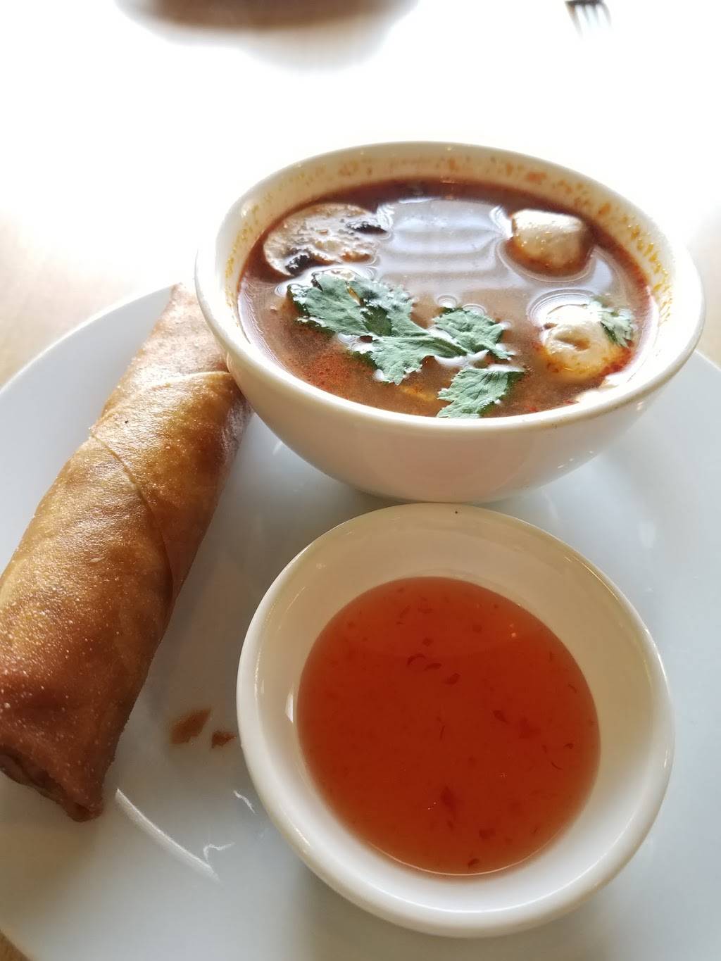 Viman Thai Cuisine | restaurant | 500 E MacDade Boulevard, Folsom, PA 19033, USA | 4844940525 OR +1 484-494-0525