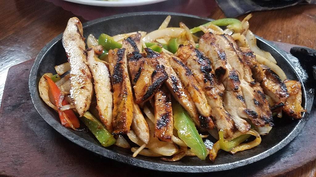 Burger Express Fresh Mexican Grill | restaurant | 3200 E Los Angeles Ave, Simi Valley, CA 93065, USA | 8055797353 OR +1 805-579-7353