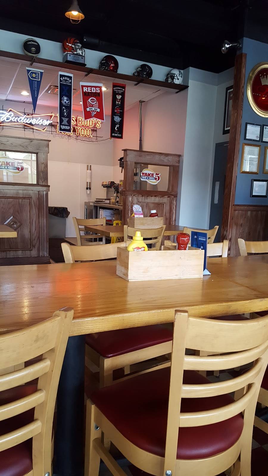 Take 5 Bar and Grill | restaurant | 6957 Harrison Ave, Cincinnati, OH 45247, USA | 5133539400 OR +1 513-353-9400