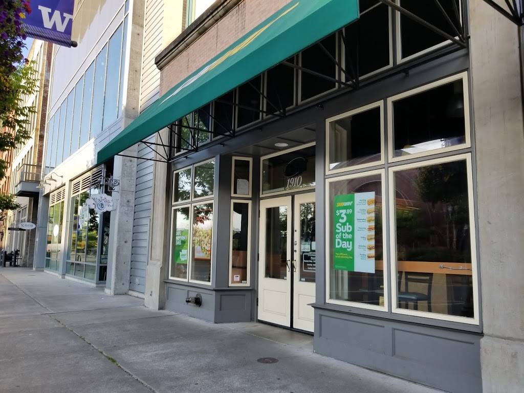 Subway | meal takeaway | 1910 Pacific Ave, Tacoma, WA 98402, USA | 2533835207 OR +1 253-383-5207