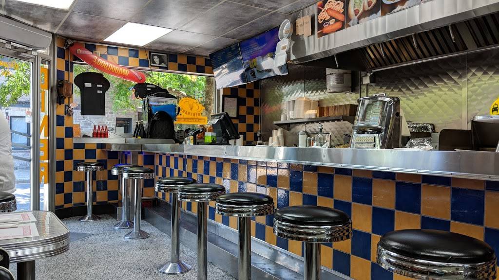 Paul Patates | restaurant | 0760 Rue Charlevoix, Montréal, QC H3K 2Y2, Canada | 5149372751 OR +1 514-937-2751