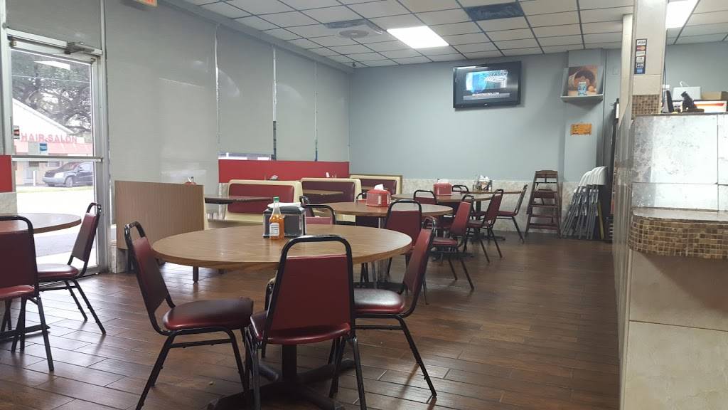 La Lechonera | restaurant | 5601 N Armenia Ave, Tampa, FL 33603, USA | 8138703504 OR +1 813-870-3504