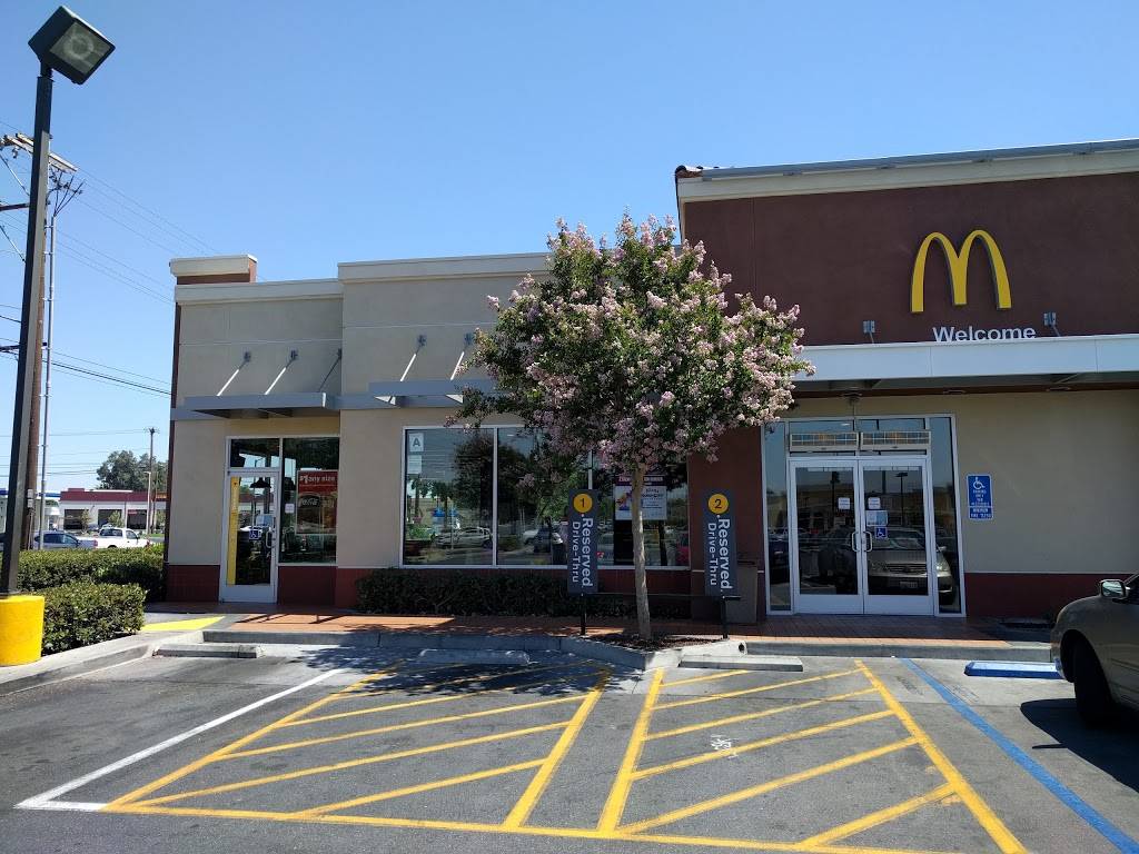 McDonalds | cafe | 5010 Van Buren Boulevard, Riverside, CA 92503, USA | 9516881111 OR +1 951-688-1111