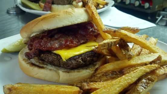 Milanos Pizza & Italian Restaurant | restaurant | 465 W Broadway St, Newport, TN 37821, USA | 4236253472 OR +1 423-625-3472