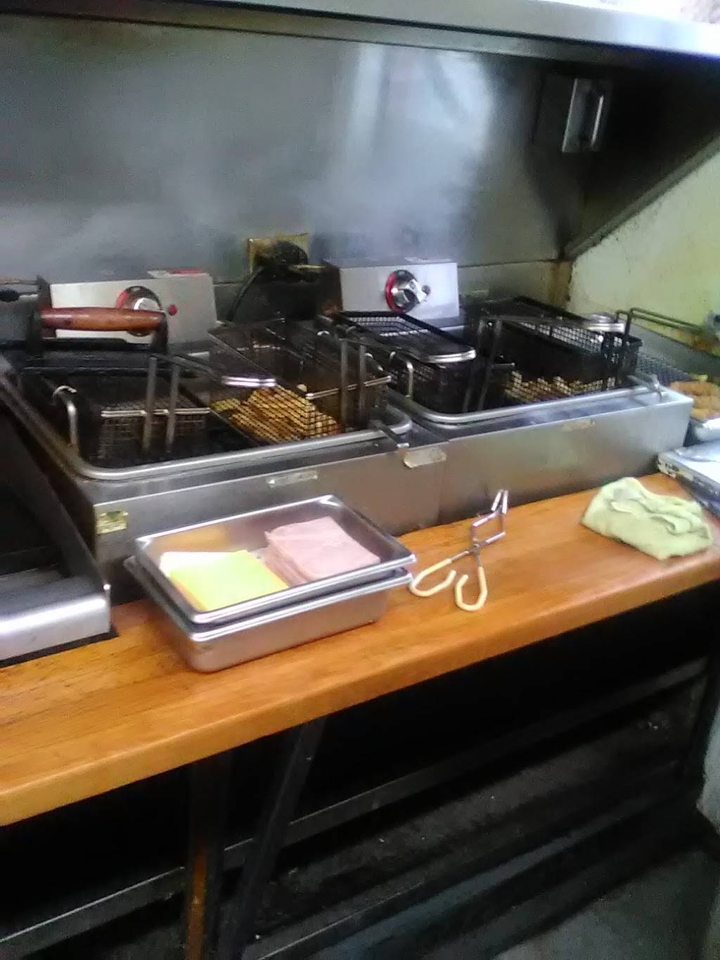 Royston Drive In | restaurant | 1267 Bowersville St, Royston, GA 30662, USA | 7062457311 OR +1 706-245-7311