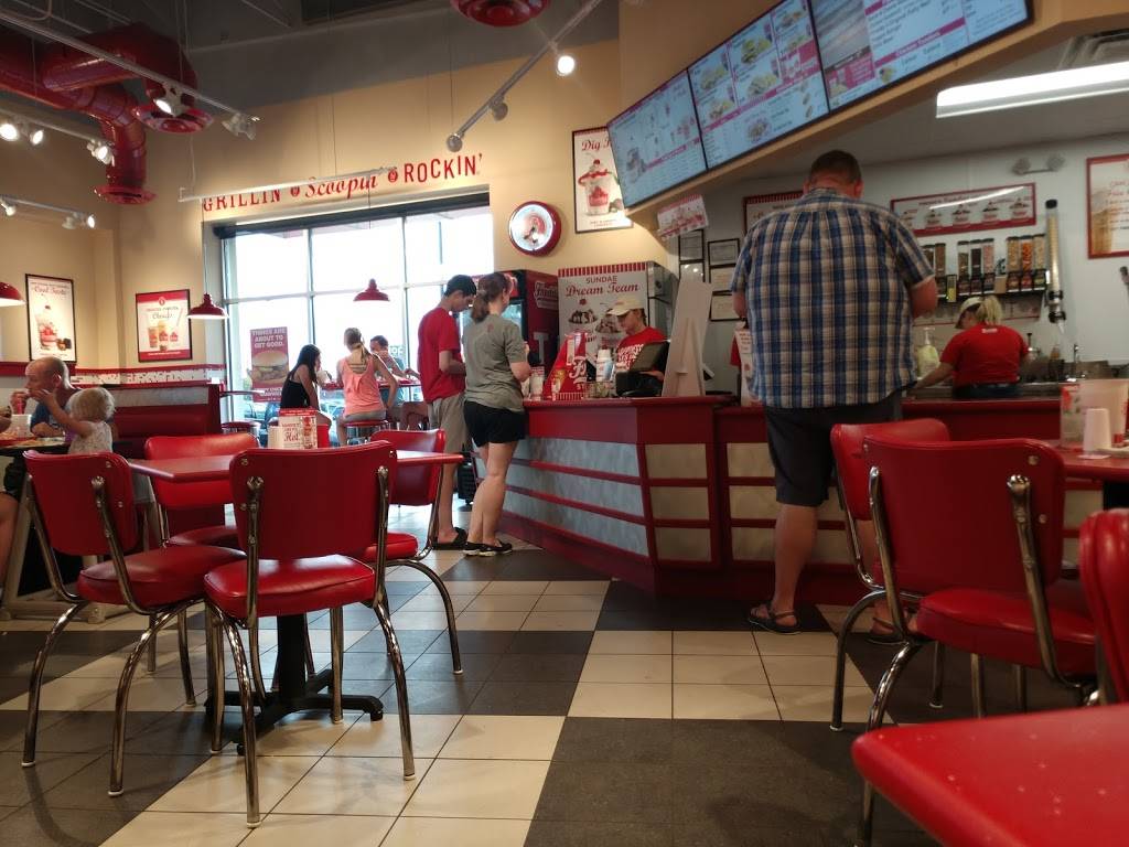 Freddys Frozen Custard & Steakburgers | restaurant | 7614 Chapman Hwy #100, Knoxville, TN 37920, USA | 8653129691 OR +1 865-312-9691