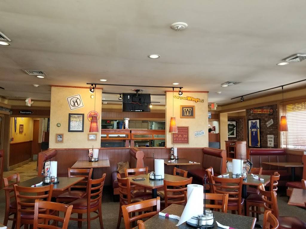 Pizza Hut | restaurant | 61 Old Country Rd, Westbury, NY 11590, USA | 5163347251 OR +1 516-334-7251