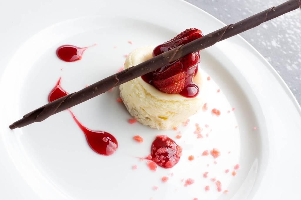 Captains Landing | restaurant | 152 N River Rd, Mt Clemens, MI 48043, USA | 5864939551 OR +1 586-493-9551