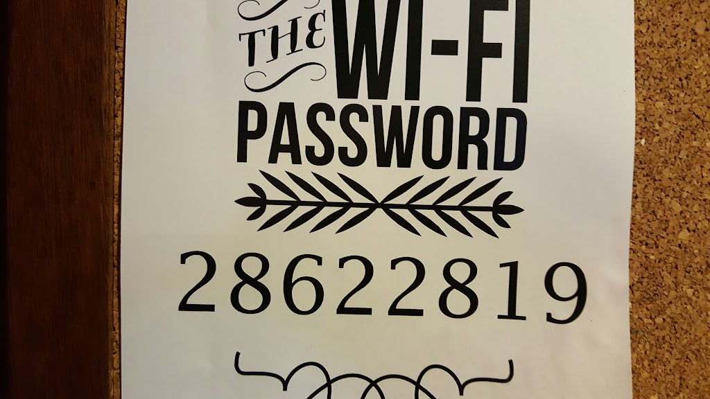 Getaway Bar & Grill | restaurant | 106 Commercial St, La Porte City, IA 50651, USA | 3193422711 OR +1 319-342-2711