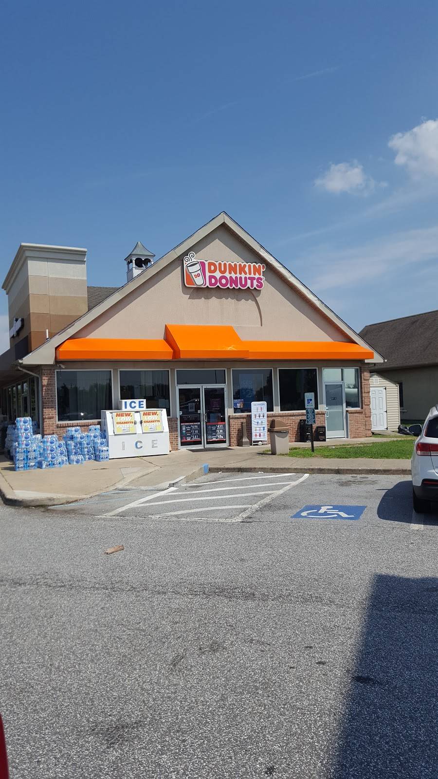 Dunkin | cafe | BP, 906 S Dupont Hwy, New Castle, DE 19720, USA | 3028347740 OR +1 302-834-7740