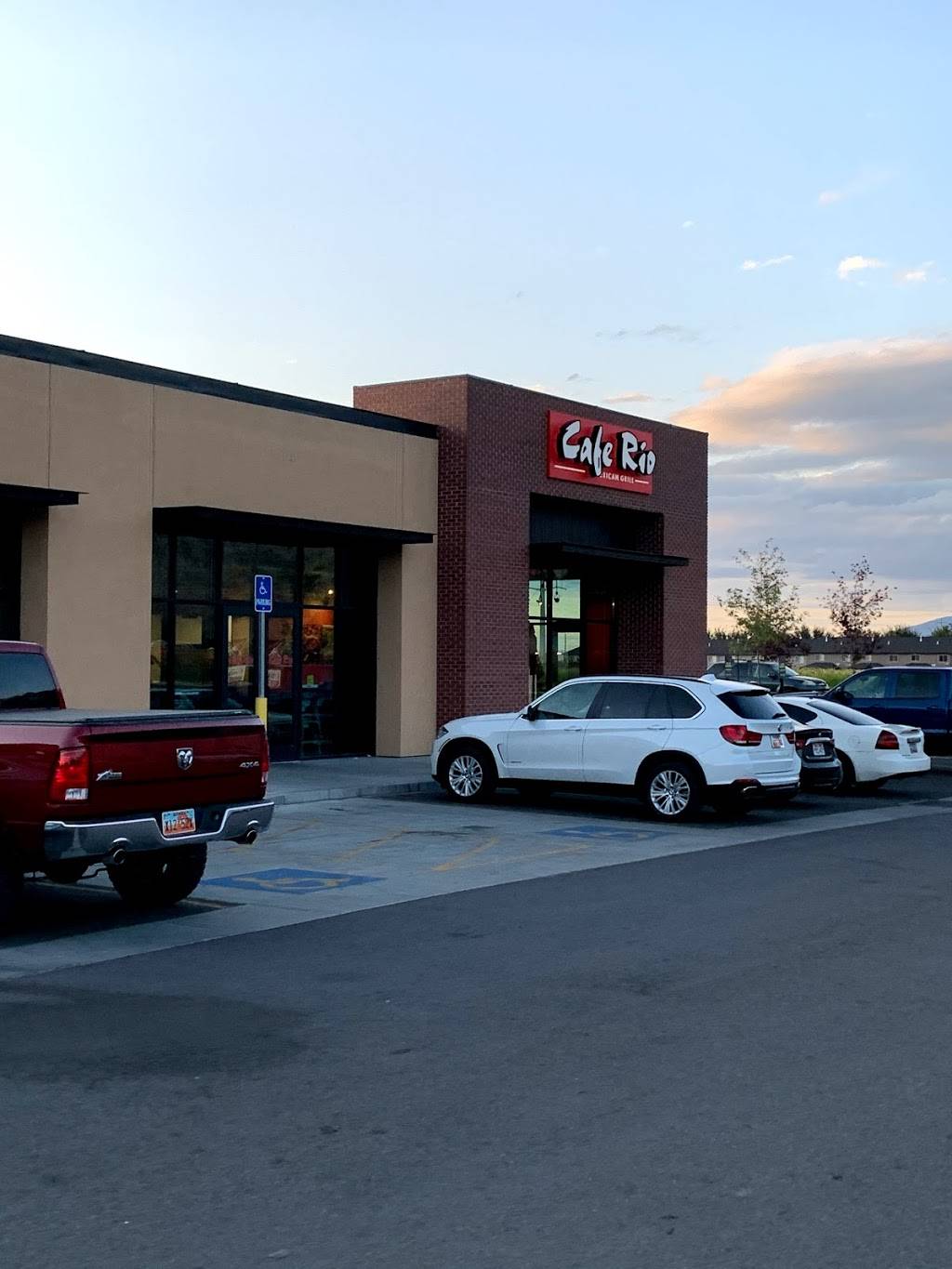 Cafe Rio | restaurant | 1129 W 400 S, Springville, UT 84663, USA | 3854341310 OR +1 385-434-1310