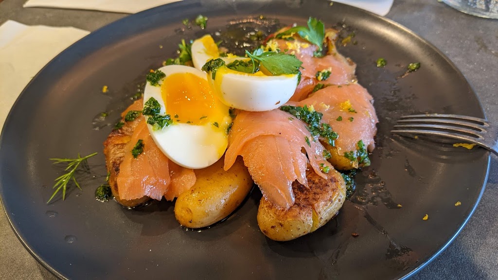 Heirloom | cafe | 31 Center St, Weston, MA 02493, USA | 7813731151 OR +1 781-373-1151