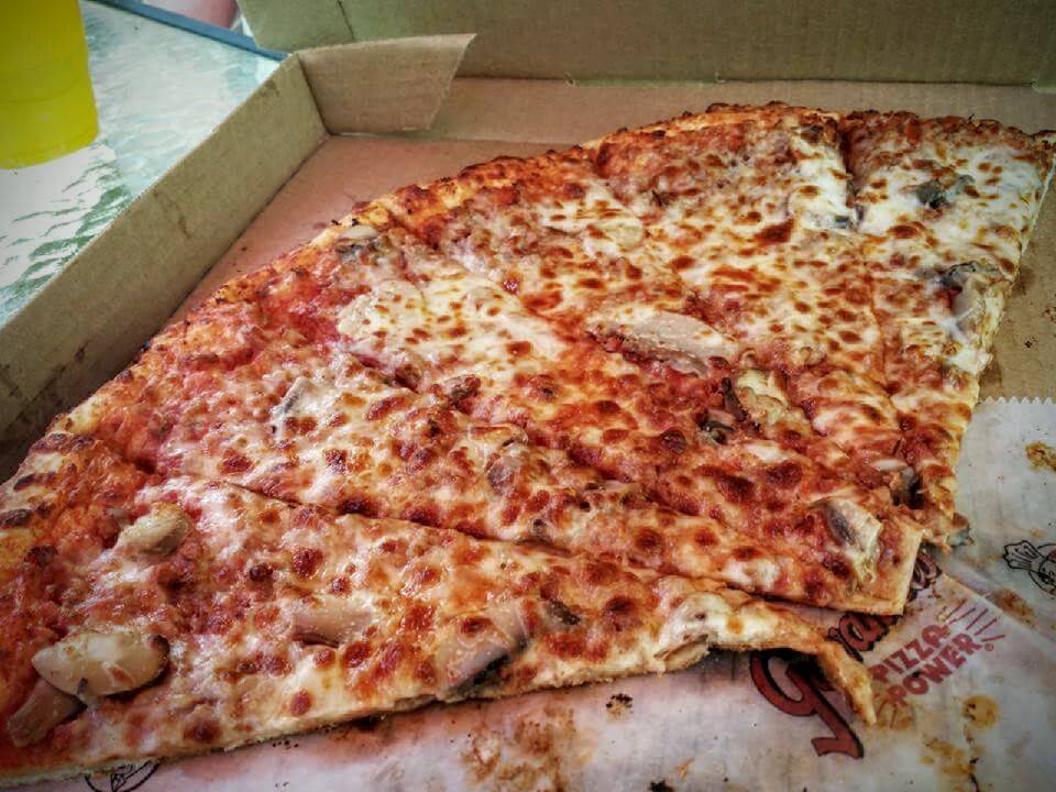 Summit Giovannis | restaurant | 6930 US-60, Ashland, KY 41102, USA | 6069289541 OR +1 606-928-9541