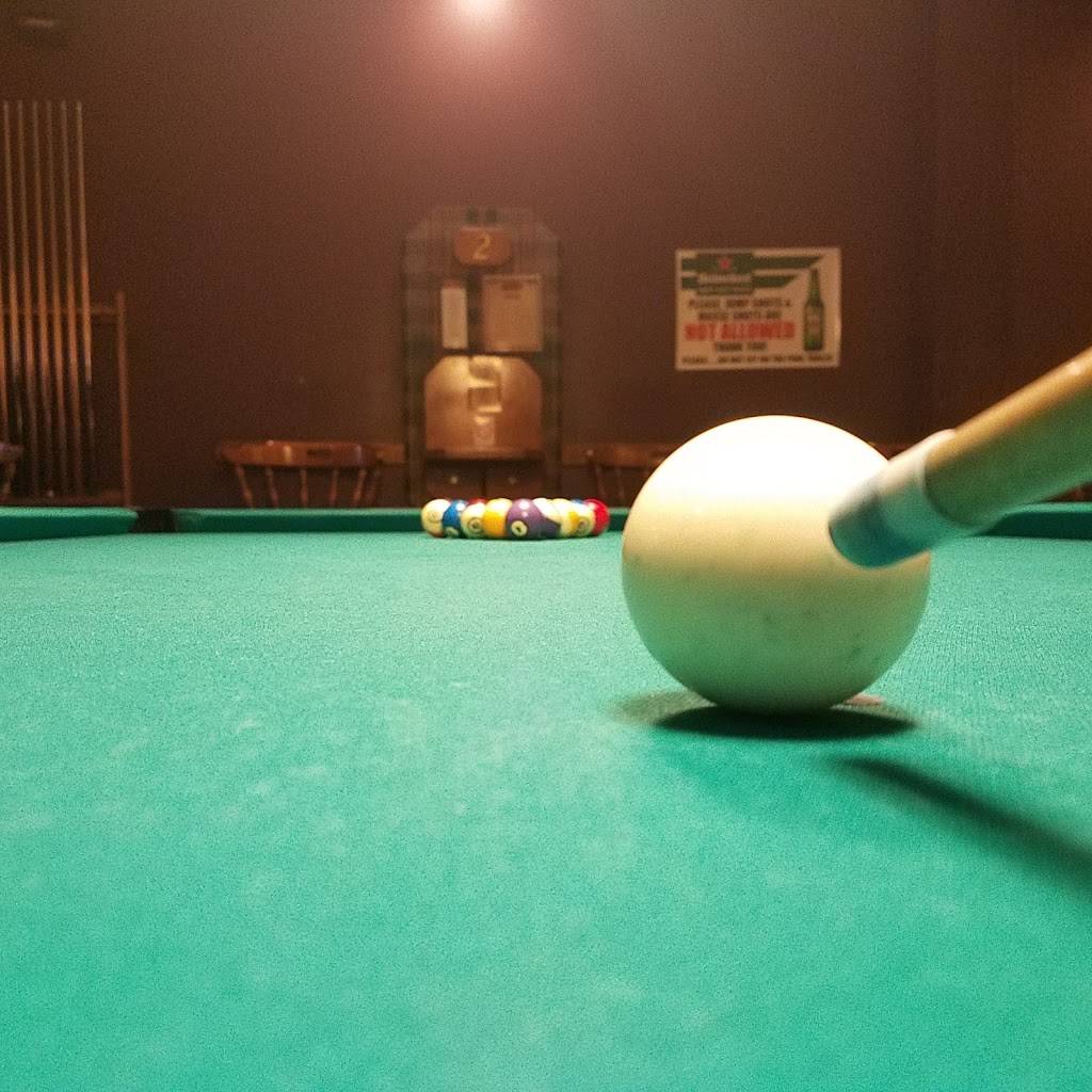 Towne Billiards Inc | restaurant | 17 Marne St, Hamden, CT 06514, USA | 2032817665 OR +1 203-281-7665