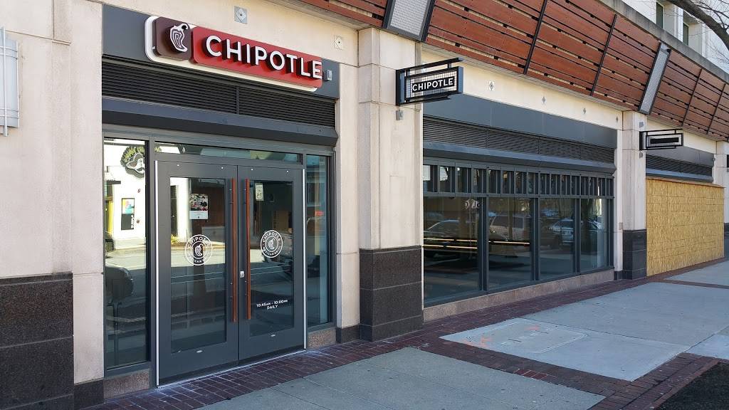 Chipotle Mexican Grill | restaurant | 401 York Rd, Towson, MD 21204, USA | 4108284046 OR +1 410-828-4046