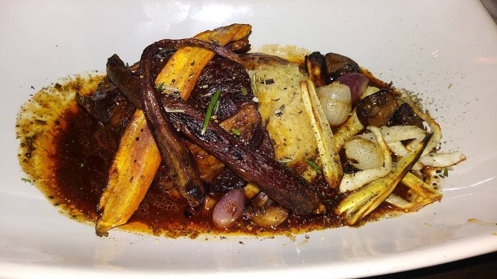 Harvest Seasonal Grill & Wine Bar - Radnor | restaurant | 555 E Lancaster Ave, Radnor, PA 19087, USA | 4845844975 OR +1 484-584-4975