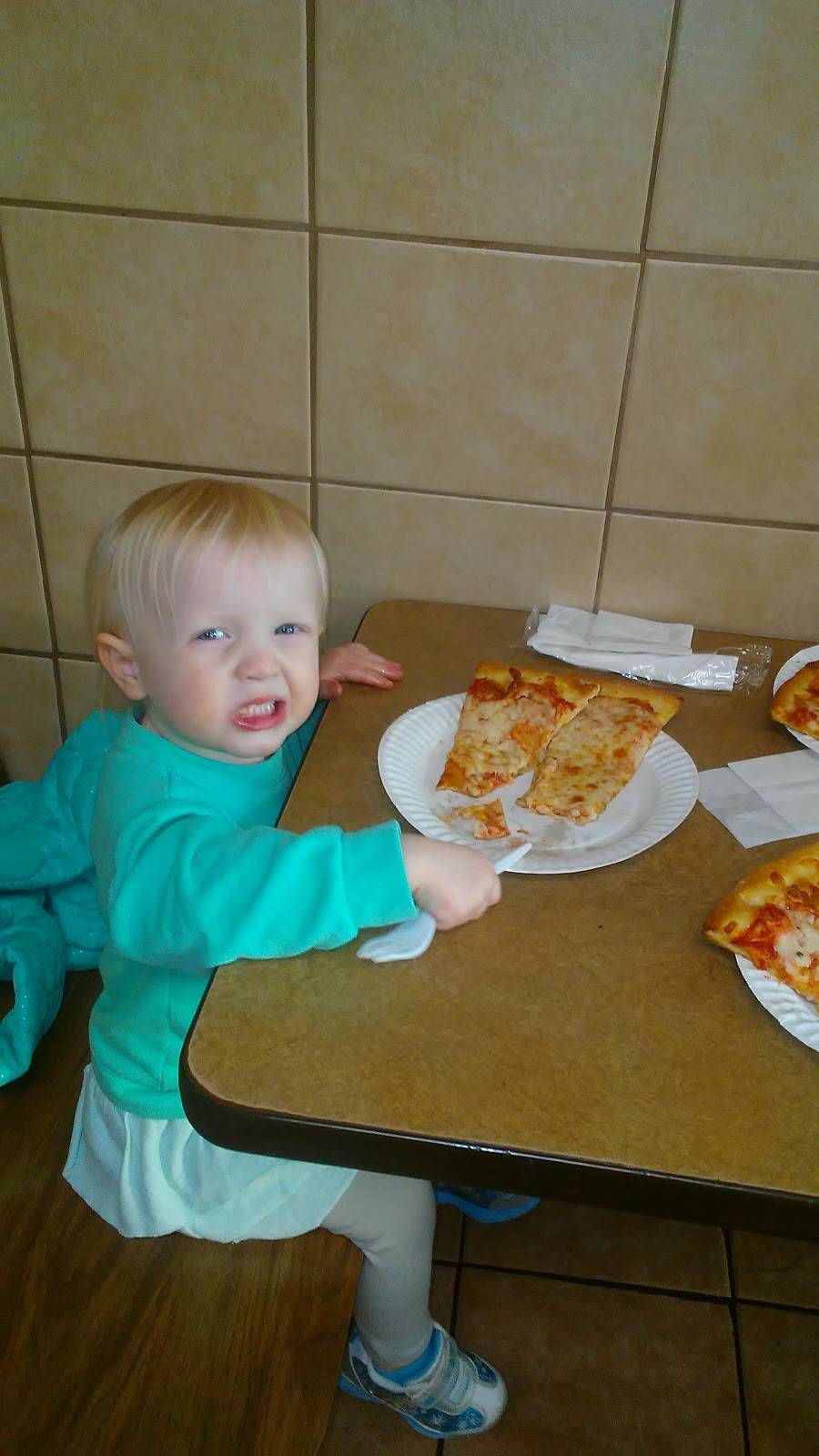 Verree Express Pizza | restaurant | 7959 Verree Rd, Philadelphia, PA 19111, USA | 2157452100 OR +1 215-745-2100