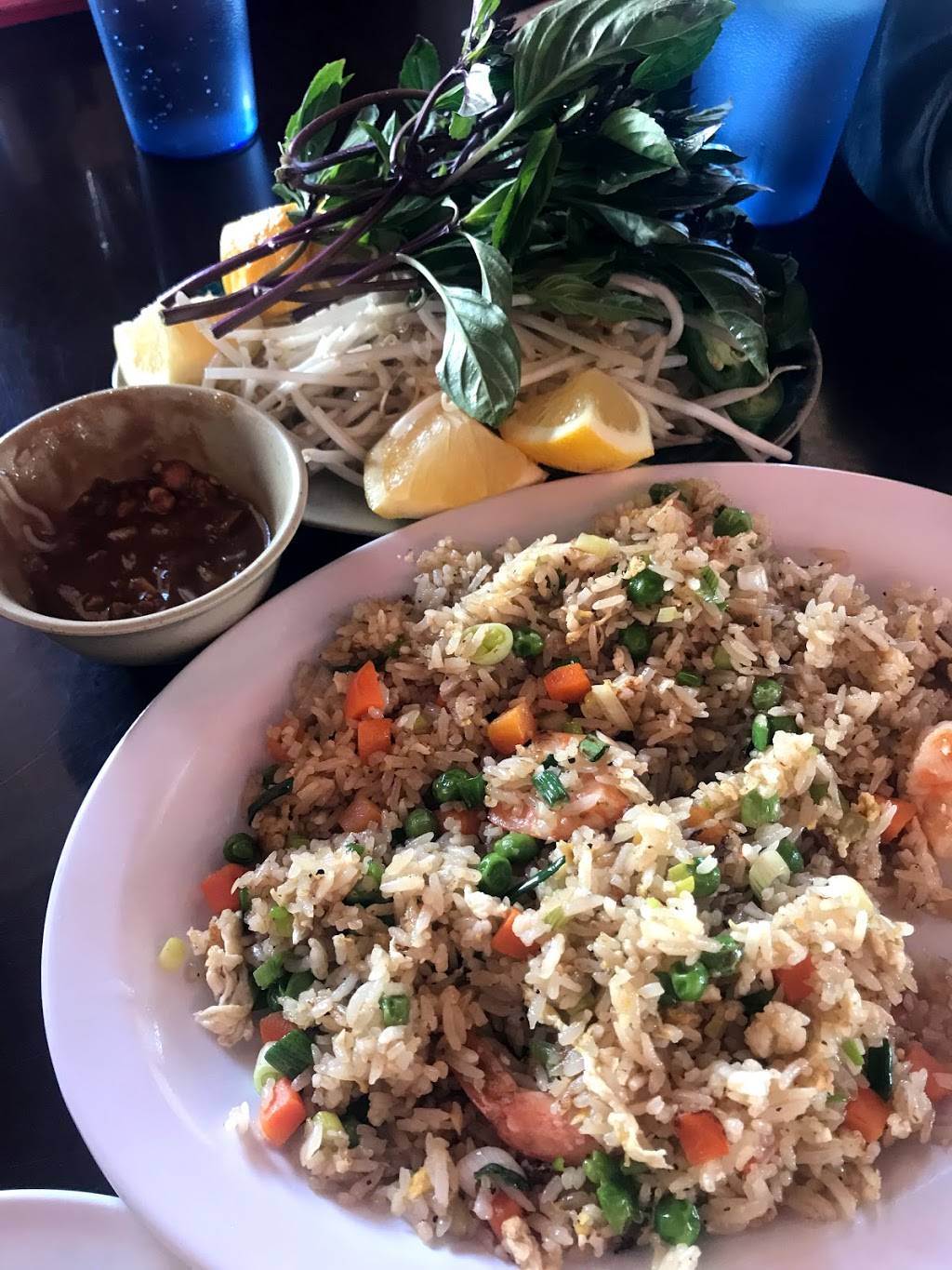 Pho Belwood | restaurant | 21520 Bear Valley Rd, Apple Valley, CA 92308, USA | 7605037009 OR +1 760-503-7009