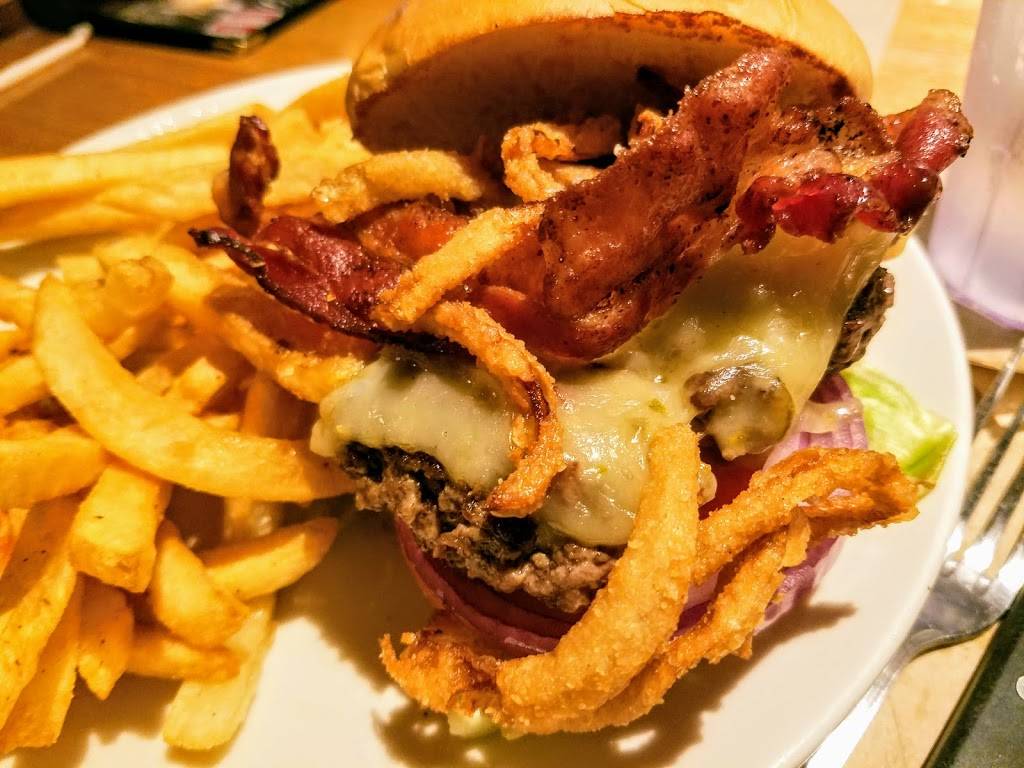 Applebees Grill + Bar | restaurant | 938 S Broadway, Hicksville, NY 11801, USA | 5169323780 OR +1 516-932-3780