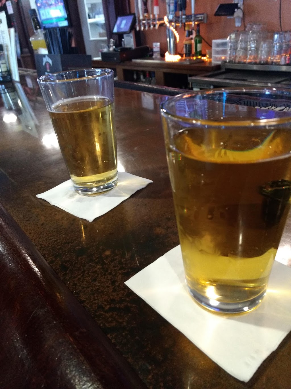 Octoraro Tavern | restaurant | 2 S 3rd St, Oxford, PA 19363, USA | 6104671939 OR +1 610-467-1939