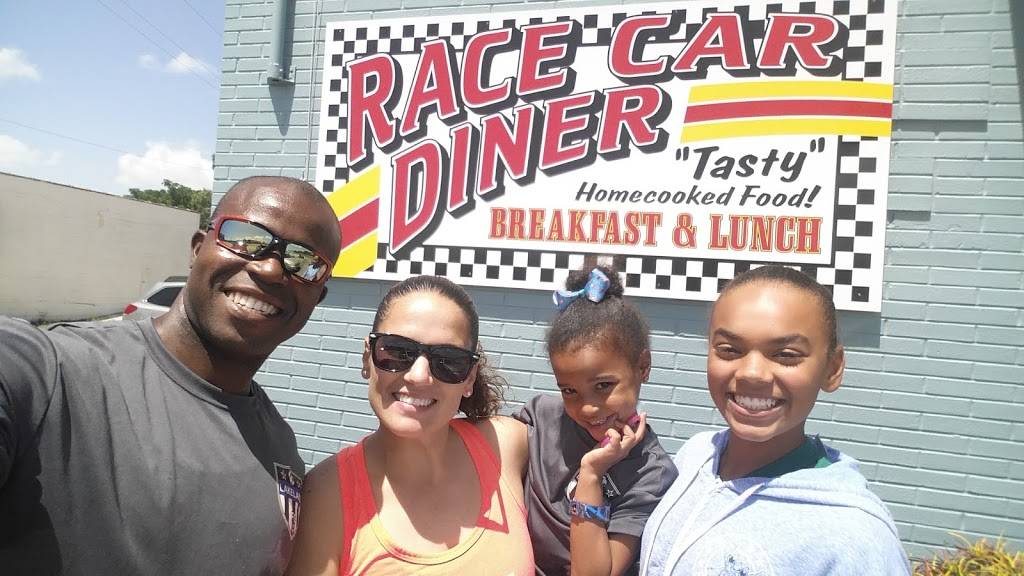 Race Car Diner | restaurant | 25641 Monroe St, Astatula, FL 34705, USA | 3522536940 OR +1 352-253-6940
