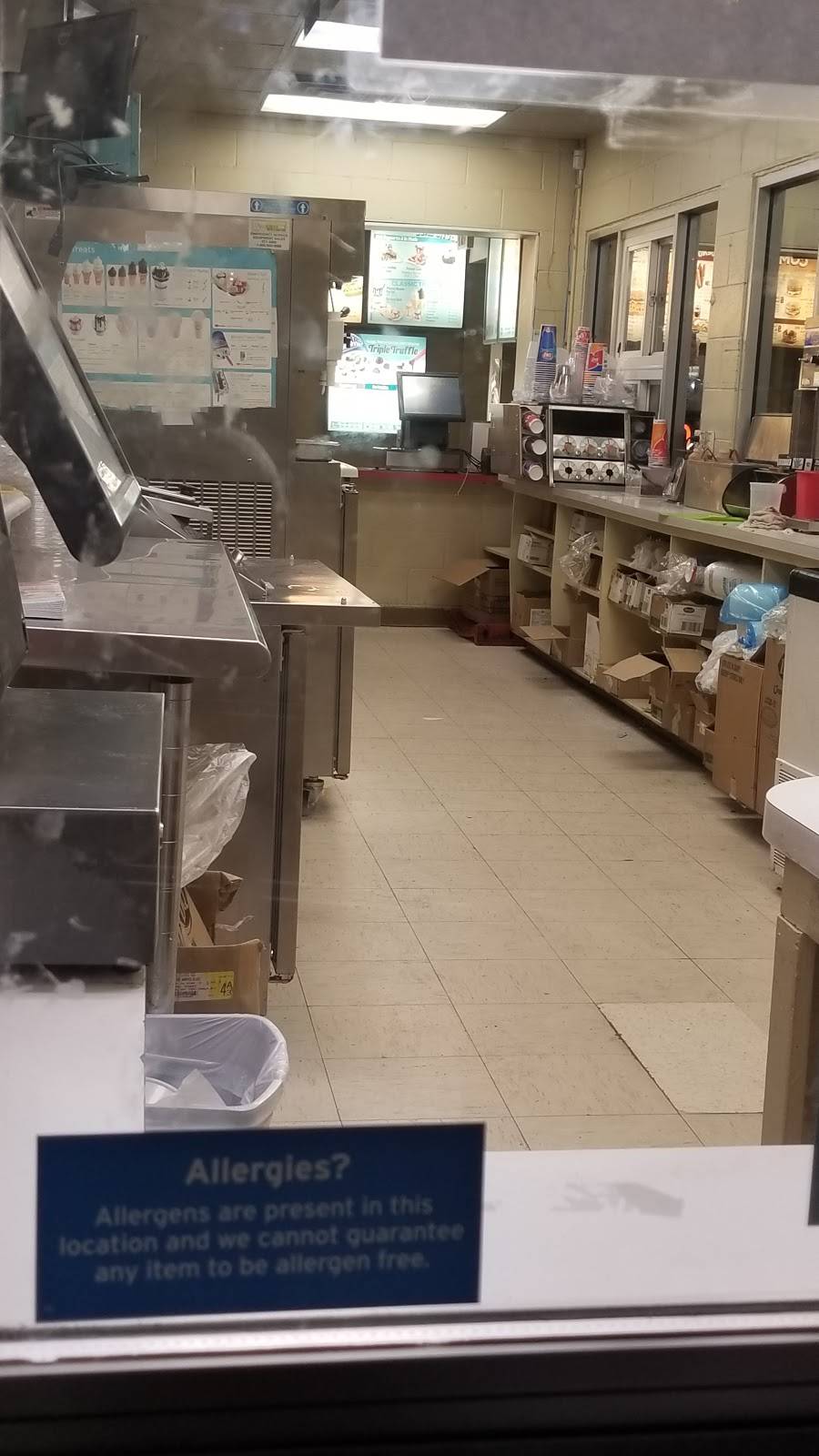 Dairy Queen | restaurant | 1922 N 72nd St, Omaha, NE 68114, USA | 4023913754 OR +1 402-391-3754