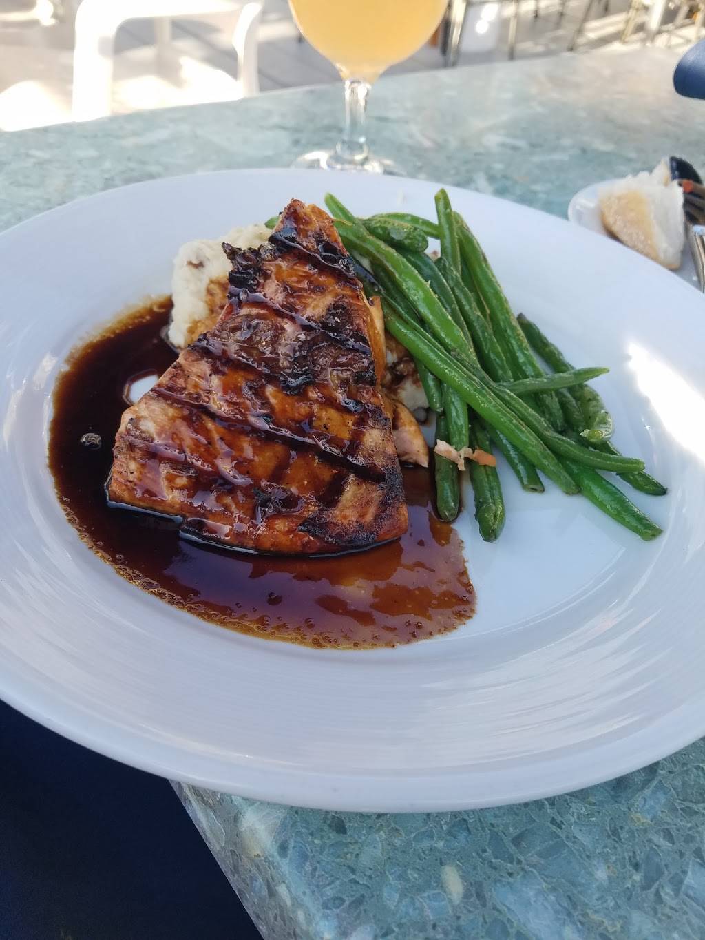 Als Waterfront Restaurant & Marina | restaurant | 28 Water St, East Providence, RI 02914, USA | 4014340590 OR +1 401-434-0590