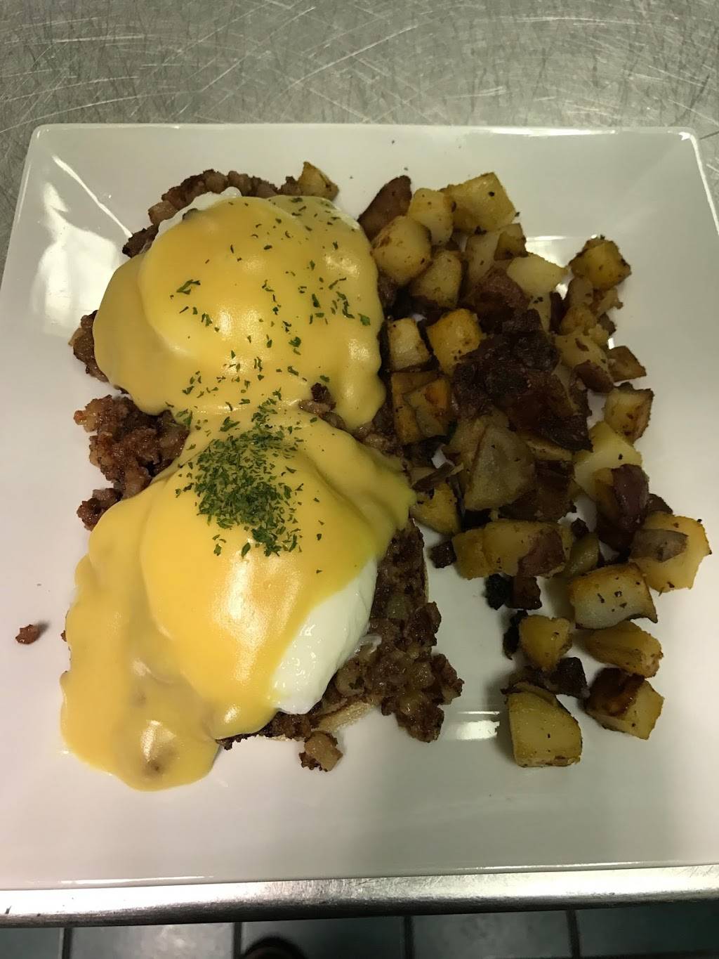 Papas Diner Queensbury | restaurant | 398 Corinth Rd, Queensbury, NY 12804, USA | 5186365108 OR +1 518-636-5108