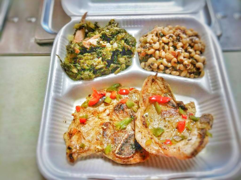 Tooties Grill & More | restaurant | south, 4606 S Lamar St, Dallas, TX 75215, USA | 2144213545 OR +1 214-421-3545