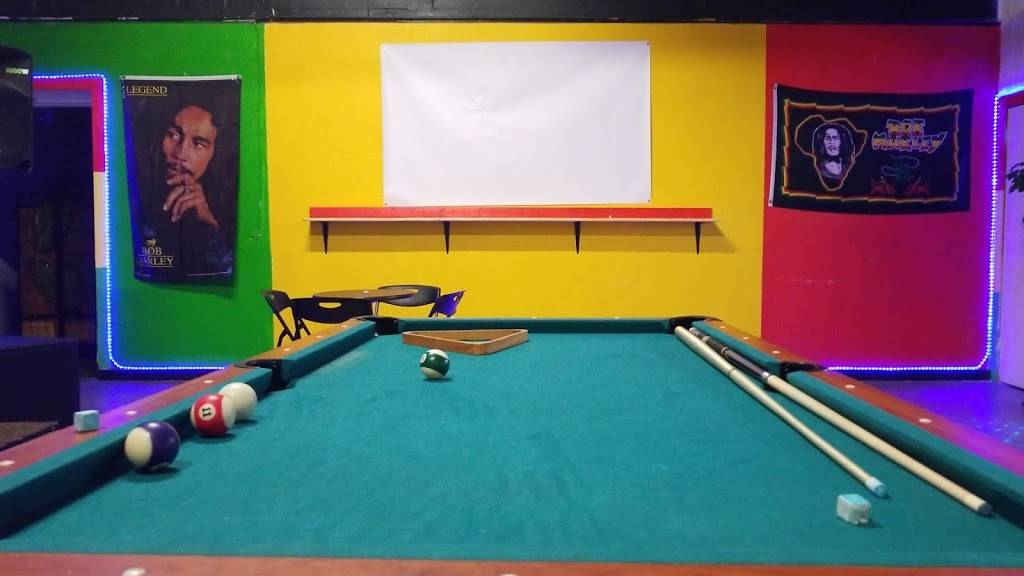 Caribbean Mix | restaurant | 8816 Broadway St, San Antonio, TX 78217, USA | 2109864244 OR +1 210-986-4244