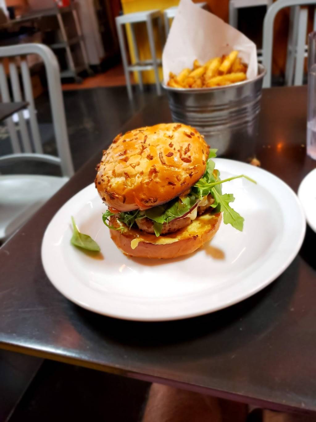 Beer Belly | cafe | 532 S Western Ave, Los Angeles, CA 90020, USA | 2133872337 OR +1 213-387-2337