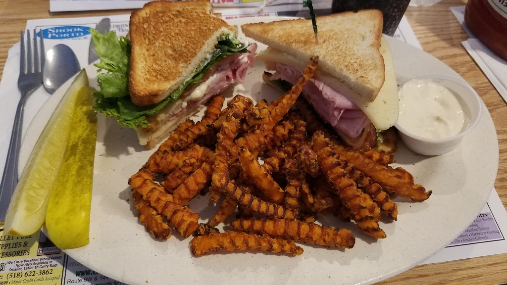 Lindsays | cafe | 1122 Main St, Leeds, NY 12414, USA | 5189431266 OR +1 518-943-1266