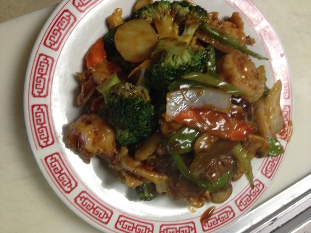 China Kitchen | restaurant | 109 W Main St, Waverly, VA 23890, USA | 8048348140 OR +1 804-834-8140