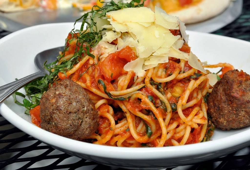 Base Camp Pizza Co. | restaurant | 1001 Heavenly Village Way #25a, South Lake Tahoe, CA 96150, USA | 5305442273 OR +1 530-544-2273